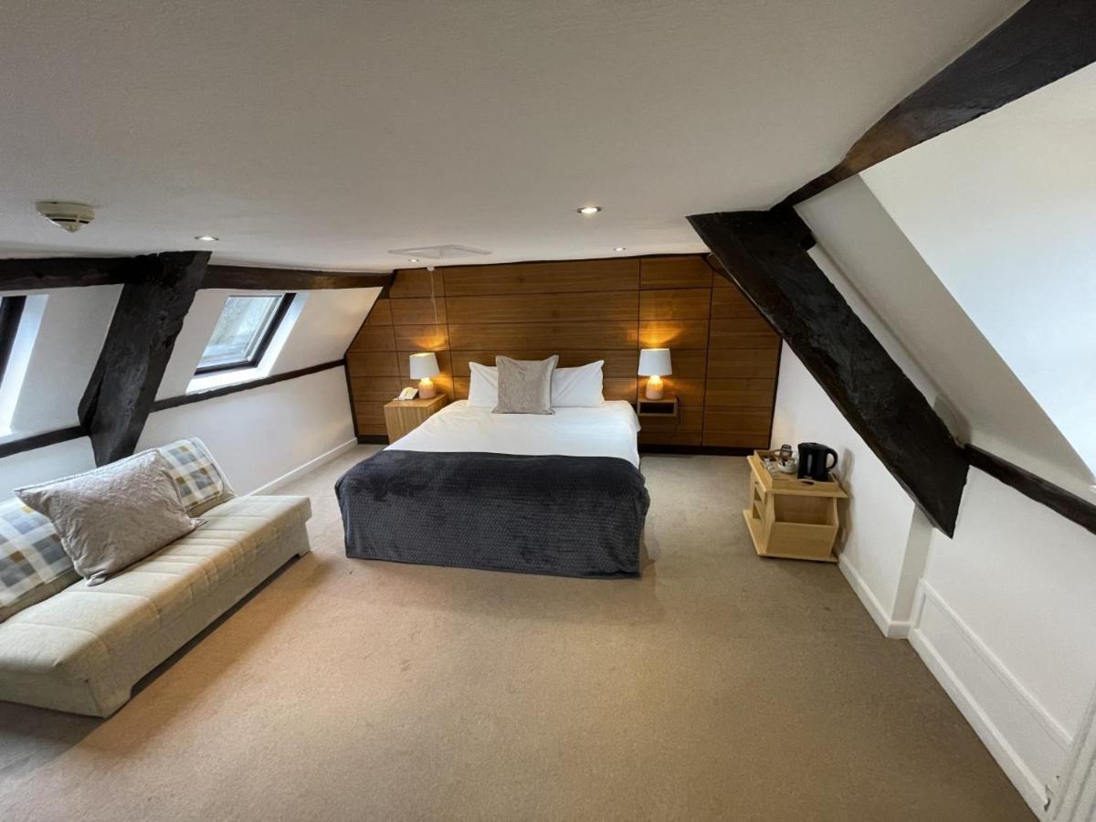 The Castle Hotel Llandovery Exterior photo